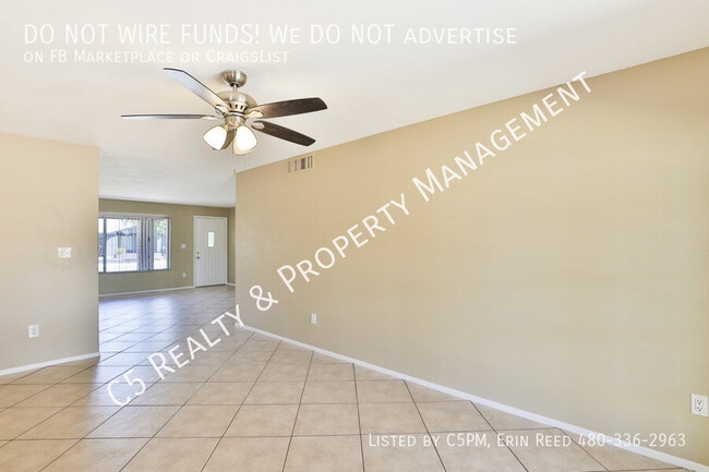 Building Photo - 217 E Fordham Dr
