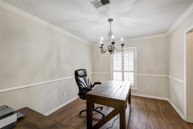 Building Photo - 6015 Valley Forge Dr