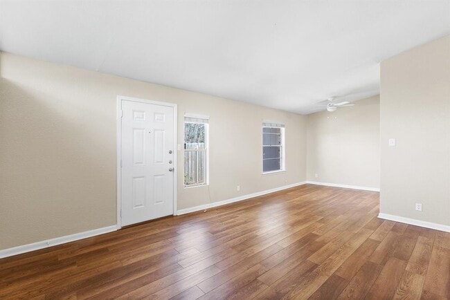 Building Photo - 2710 St Edwards Cir