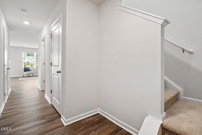Building Photo - 24 Red Clover Dr