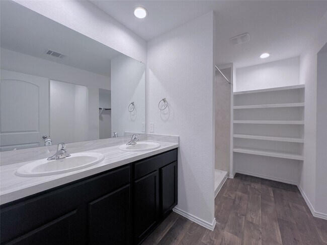 Building Photo - 21227 Alder Oaks Dr