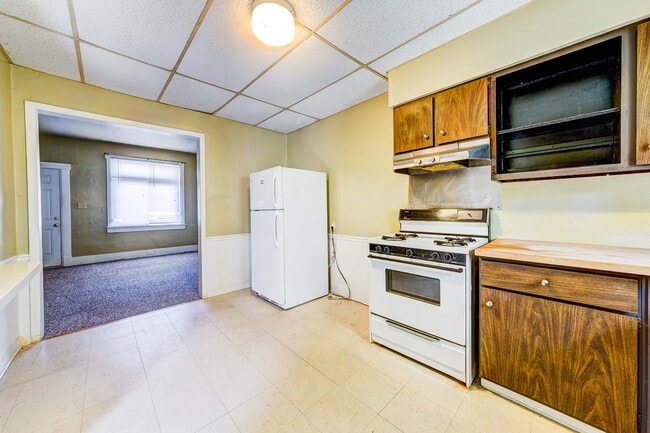 Building Photo - 89 Westwood St