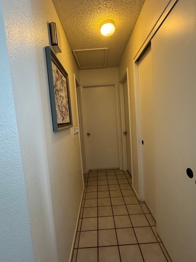 Building Photo - 544 San Lino Ct