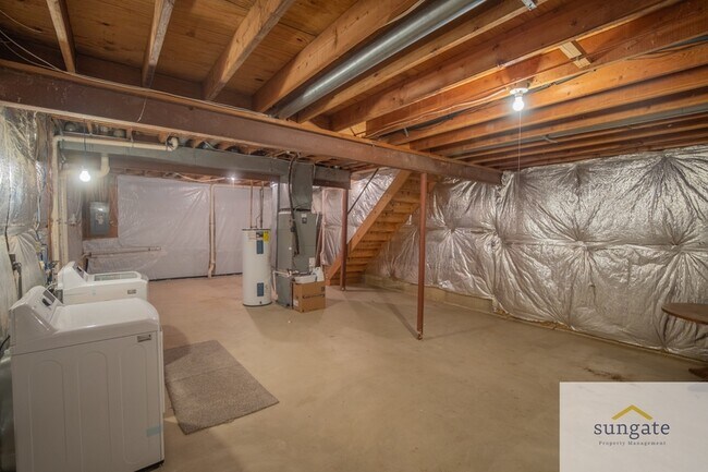 Building Photo - 21 Robin Ridge Ct