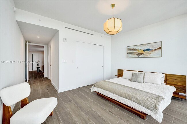 Building Photo - 900 N Ocean Blvd