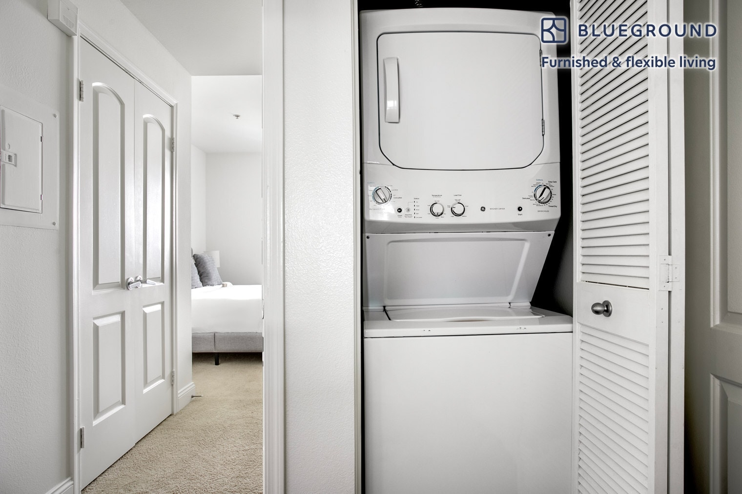 Building Photo - 5710 Crescent Prk E