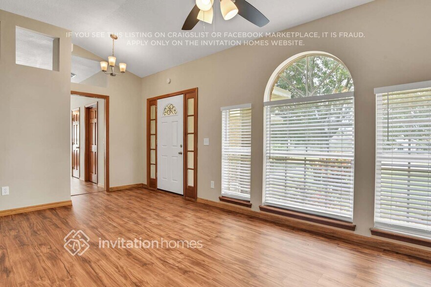 Building Photo - 10411 Myakka Dr