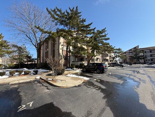 Building Photo - 1434 Mediterranean Ave