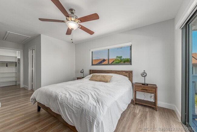 Building Photo - 1712 Sea Horse Pl