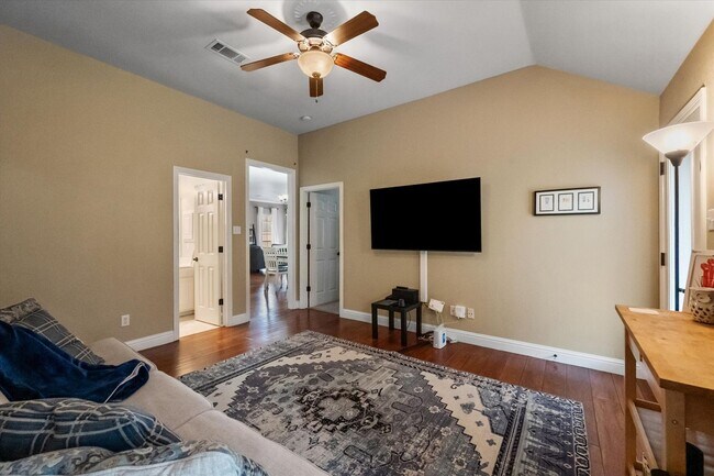 Building Photo - Gorgeous Cul-d-Sac home in Coveted Mansfie...