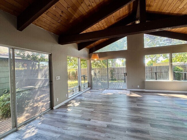 Building Photo - Beautiful Home Available in Rancho Cordova!
