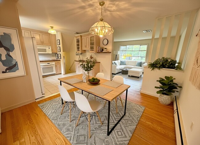 Building Photo - 3 Bedroom 1.5 Bathroom in Harrisburg -Cent...