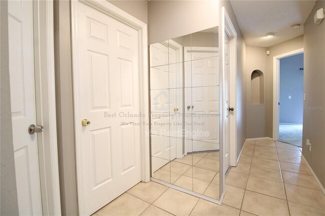 Building Photo - 464 Briar Bay Cir