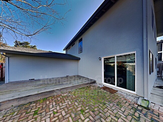 Building Photo - 27 Cedar Grove Ct