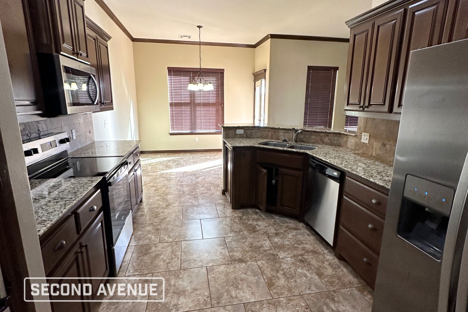 Building Photo - 1204 SummerHill Dr