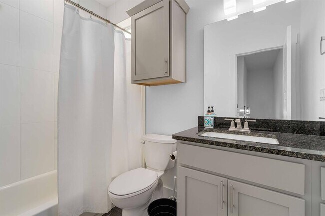 Building Photo - 17508 Panorama Dr