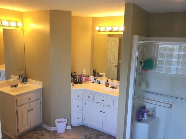 Building Photo - {7301} Quiet Cul-de-sac + Three Car Garage + Updated Kitchen + Finished Basement + Bedroom Level ...