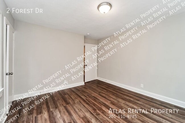 Building Photo - 2 Forest Dr