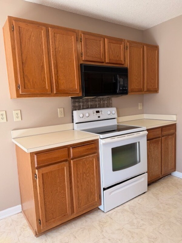 Building Photo - 229 Stonewood Dr