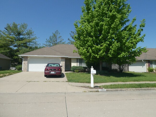 Primary Photo - 3 Bed, 2 Bath Home; off Creasy Springs Rd