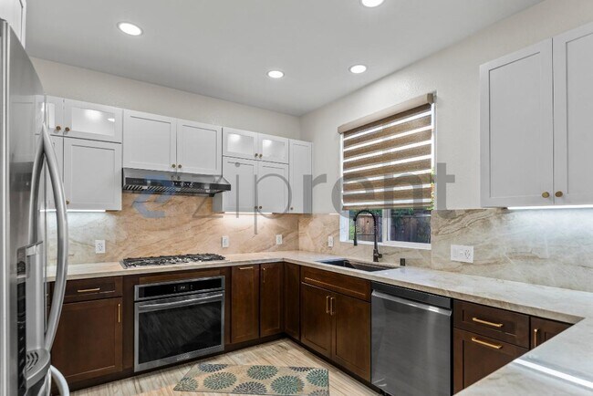 Building Photo - 2960 Stallion Way