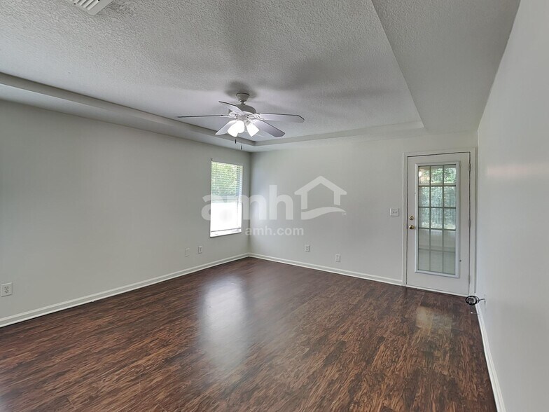 Building Photo - 2700 Darwin Ct