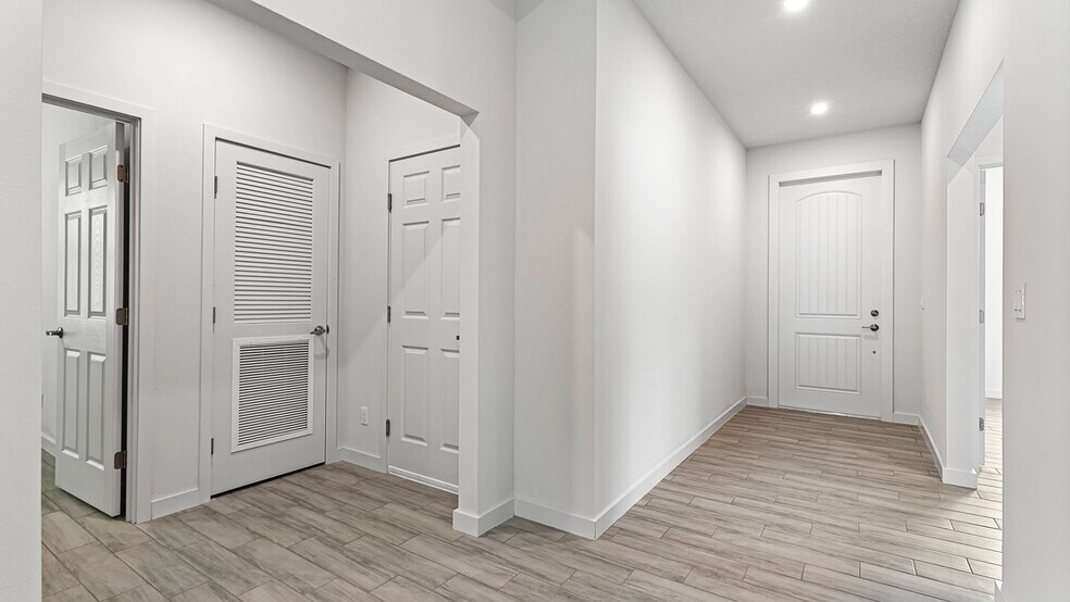 Building Photo - 7008 Eden Rd