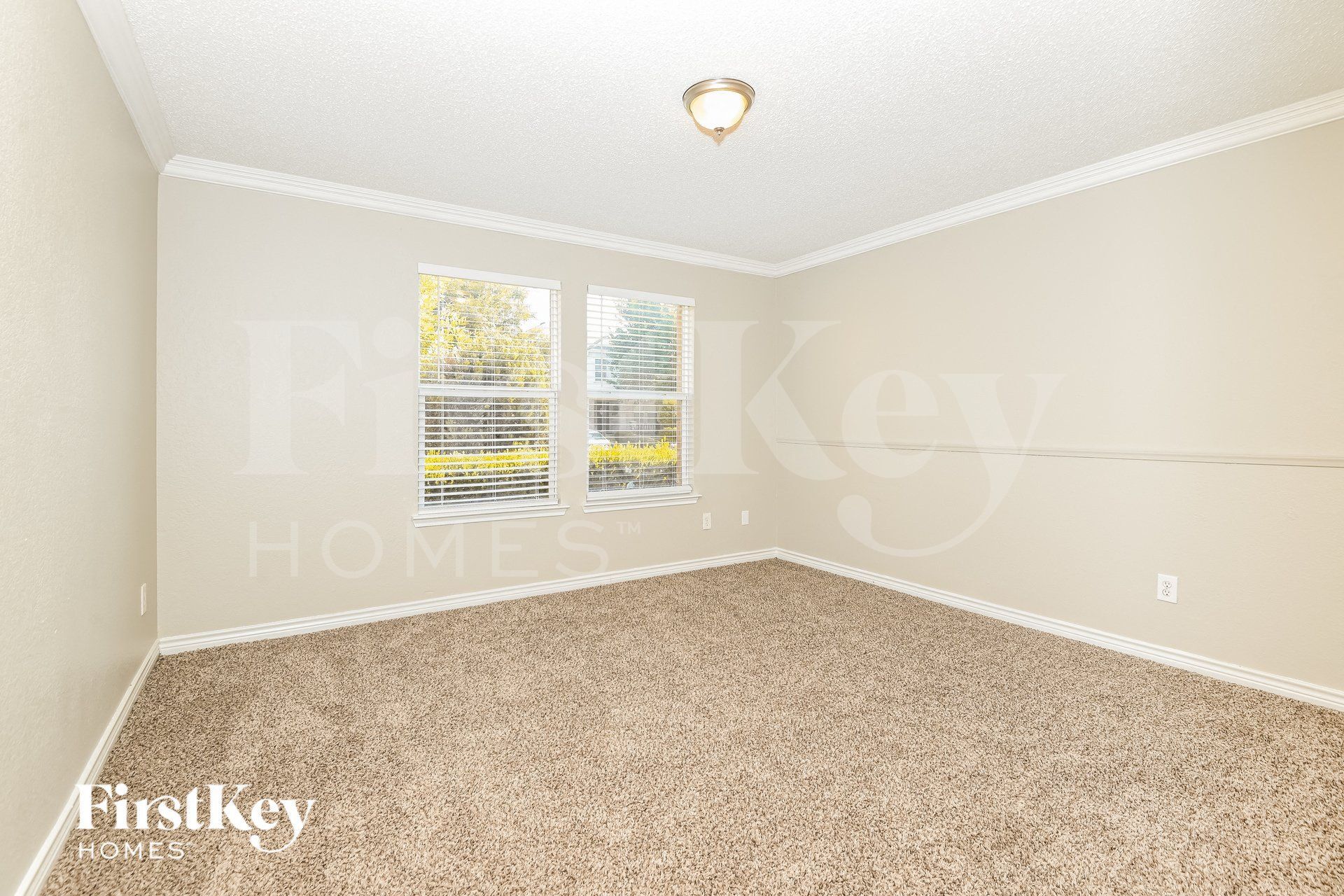 Building Photo - 2115 Van Zandt Dr