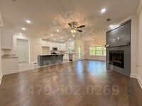 Building Photo - Bella Vista Single-Family Home- 3 Bed/ 2 B...