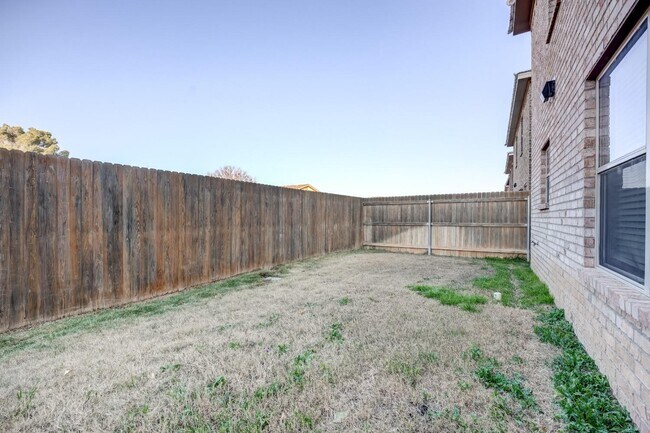 Building Photo - 3432 Itasca St