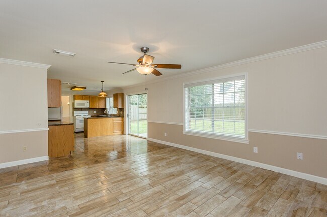 Building Photo - 1123 Cascade Creek Dr