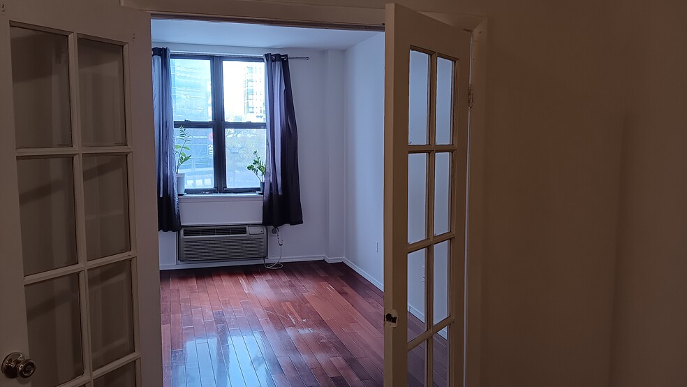 Building Photo - 111 Mulberry St