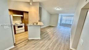 Building Photo - 595 Vista Isles Dr