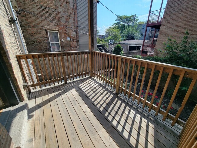 Building Photo - 3257 W Pierce Ave
