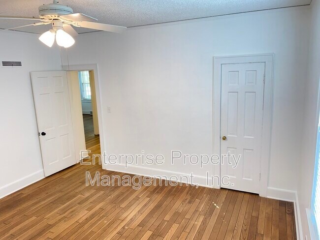 Building Photo - 451 S Reese St