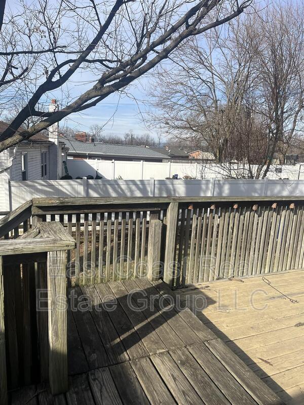 Building Photo - 17712 Crest Dr