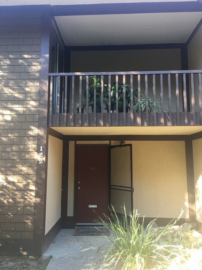 Primary Photo - 3br/1.5ba Meadows of Terra Linda Townhouse ~Surrey Lane