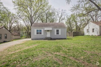 Building Photo - Adorable 2 bedroom 1 bath home
