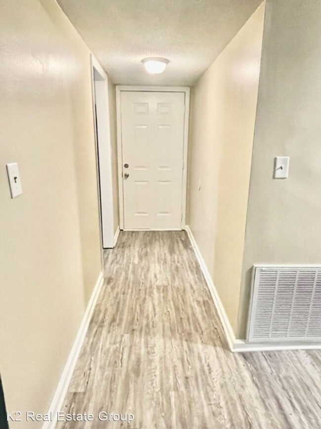 Building Photo - 3 br, 2 bath House - 9210 E William Thomas...