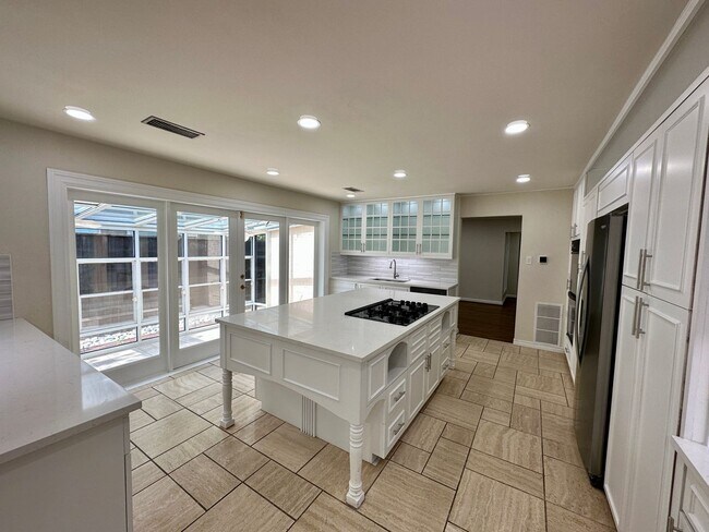 Building Photo - Wonderful newly updated home for rent in t...