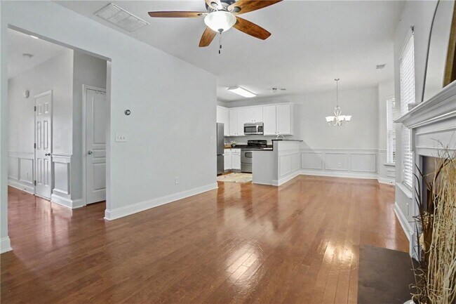 Building Photo - 219 Stone Park Dr