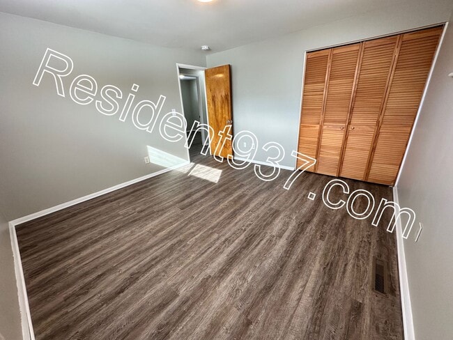 Building Photo - 3 Bed 1 Bath Home