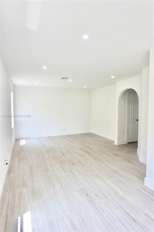 Building Photo - 239 NW 107th Ave