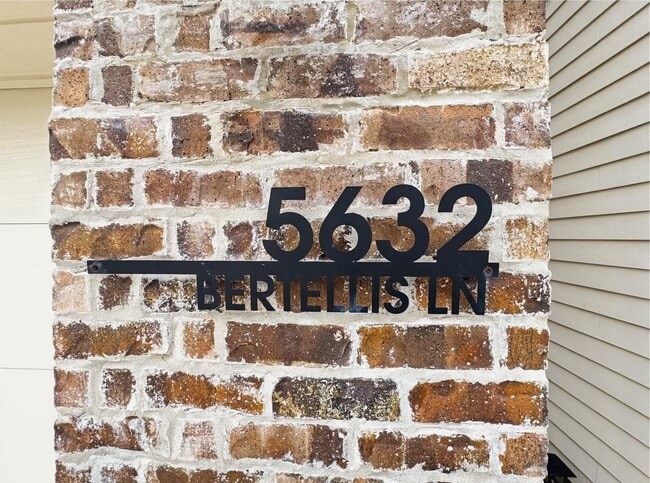 Building Photo - 5632 Bertellis Ln