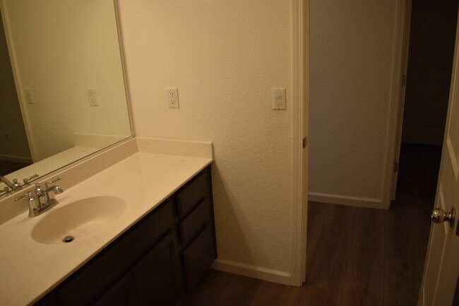 Building Photo - 3591 Sunstone Ct