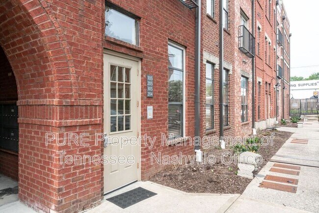 Building Photo - 760 Wedgewood Park