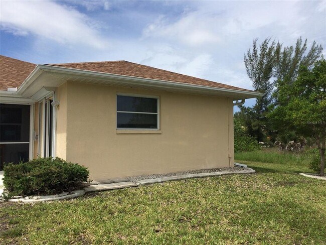 Building Photo - 15140 Lyneburg Ave