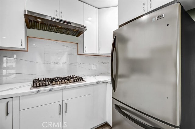 Building Photo - 12811 Oaks Ave