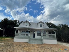 Building Photo - 542 Lonesome