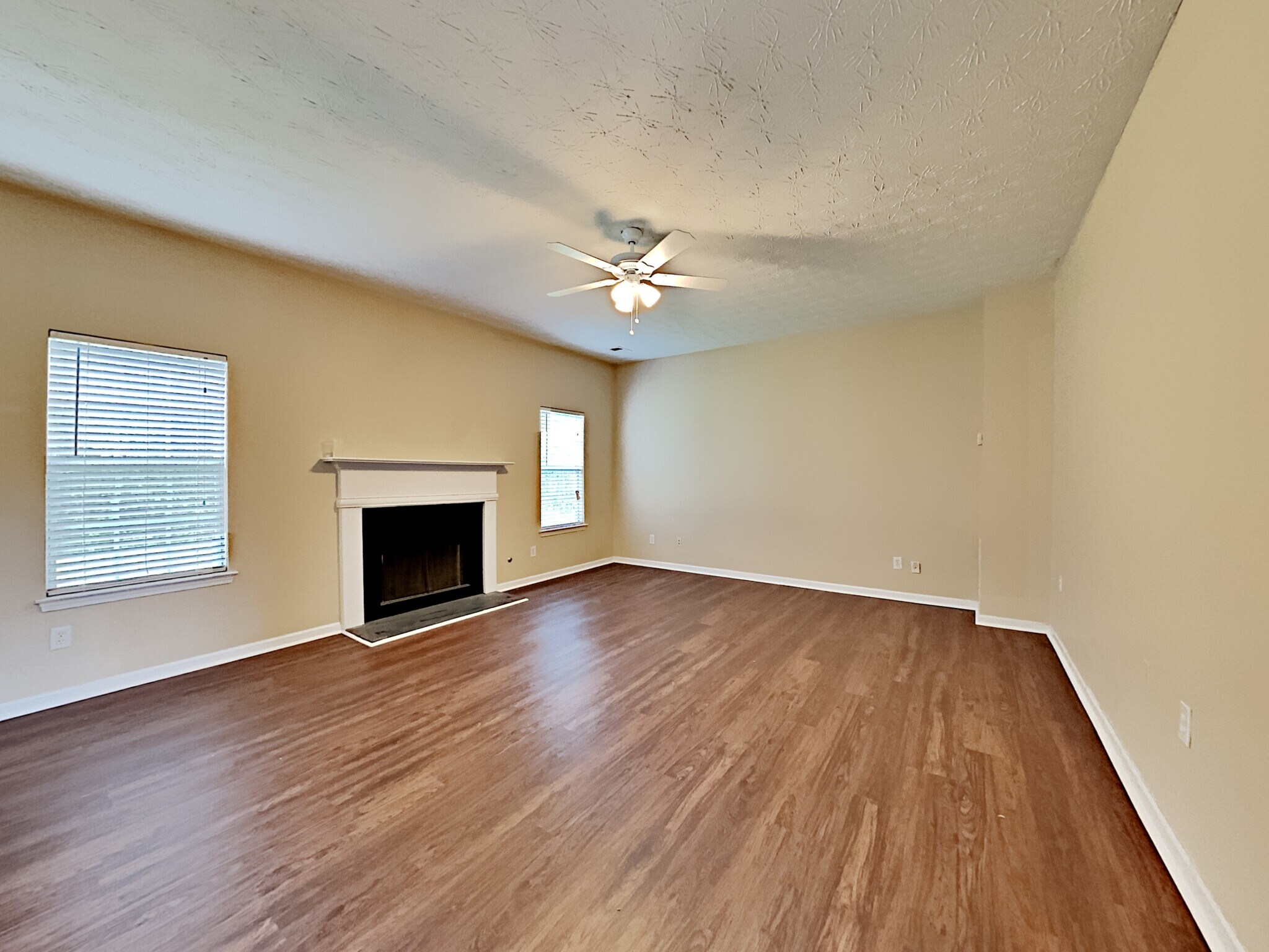 Building Photo - 1012 Grace Marie Ln